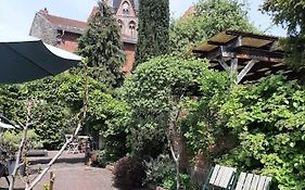Haus Mit Wunderschoenem Garten